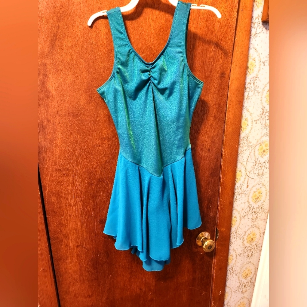 Lyrical costume medium